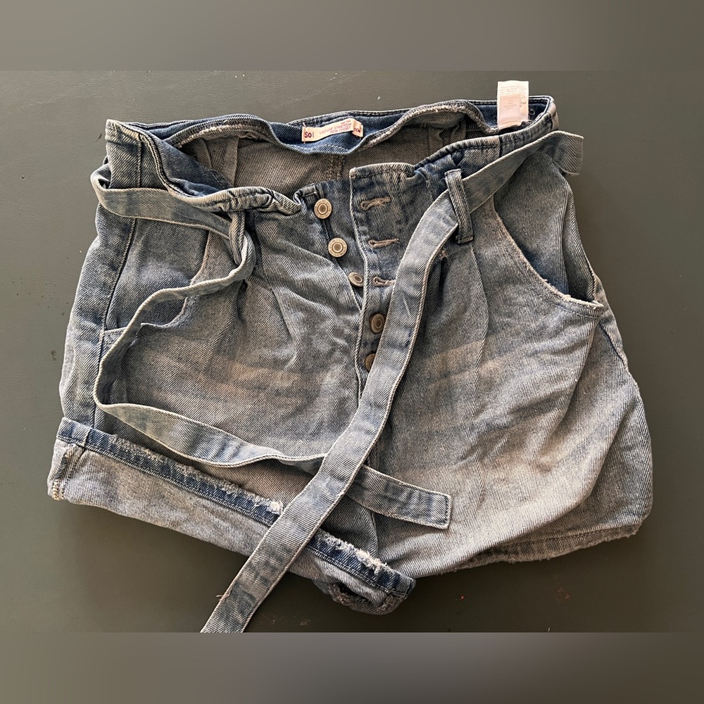SO Vintage Stretch High-Rise Mom Short 11/30W